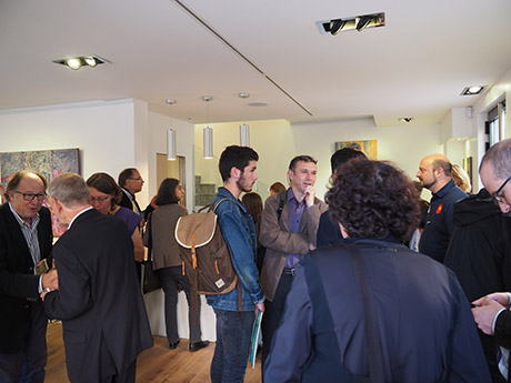 Множество людей пришли на открытие